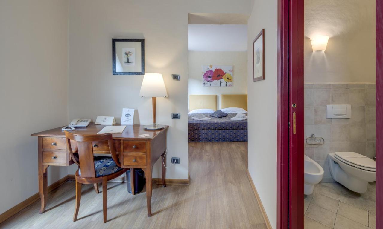 Castello Rosso Hotel Costigliole Saluzzo Buitenkant foto