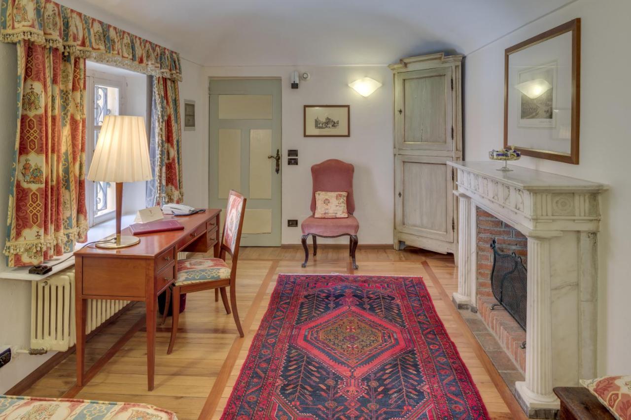 Castello Rosso Hotel Costigliole Saluzzo Buitenkant foto