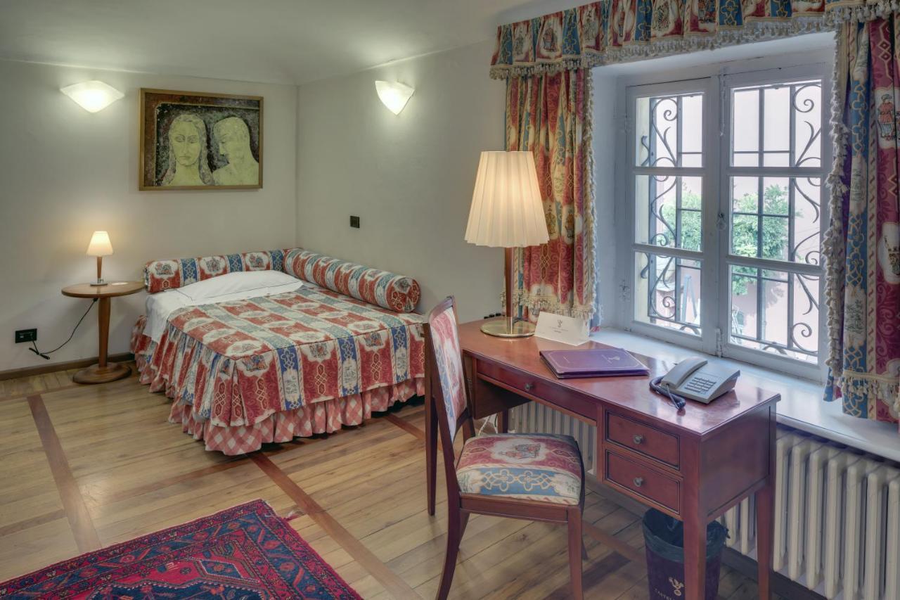 Castello Rosso Hotel Costigliole Saluzzo Buitenkant foto