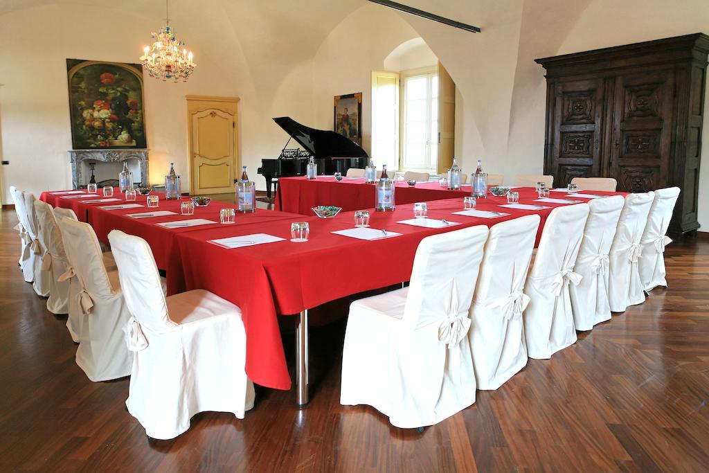 Castello Rosso Hotel Costigliole Saluzzo Buitenkant foto