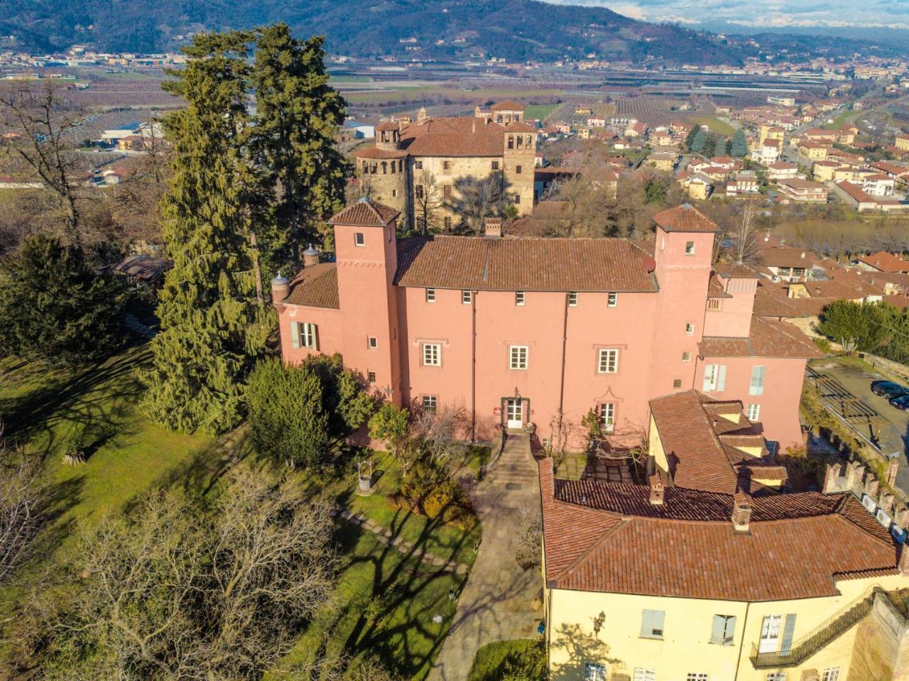 Castello Rosso Hotel Costigliole Saluzzo Buitenkant foto