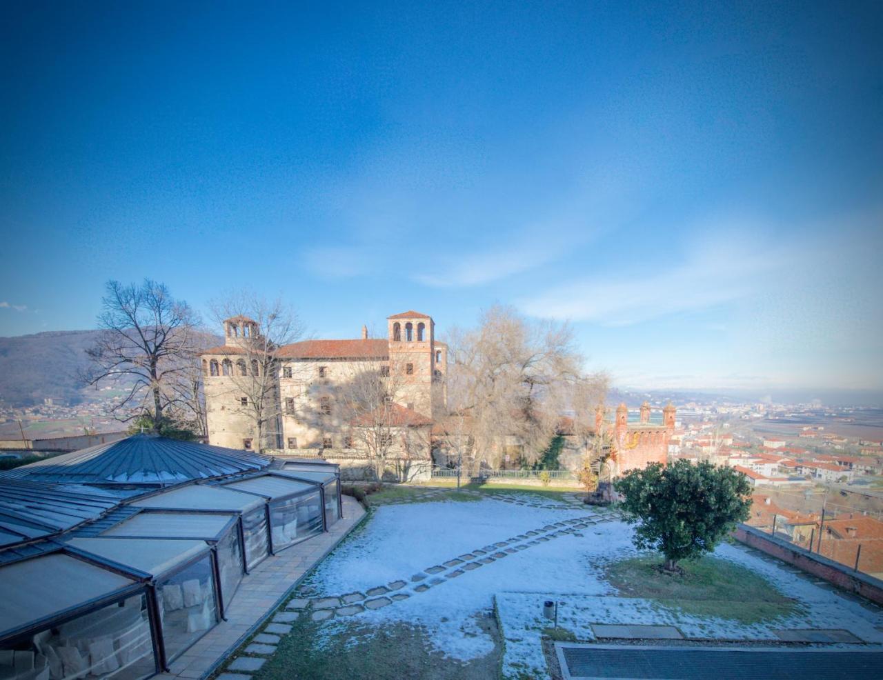 Castello Rosso Hotel Costigliole Saluzzo Buitenkant foto