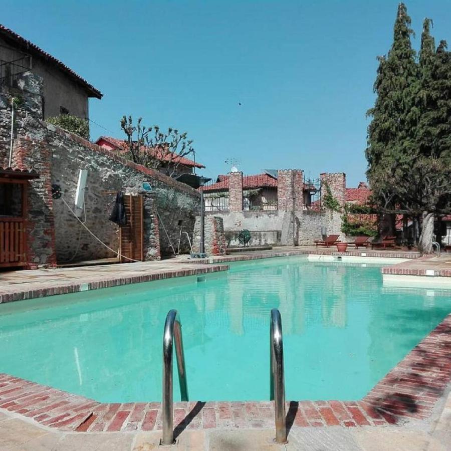 Castello Rosso Hotel Costigliole Saluzzo Buitenkant foto