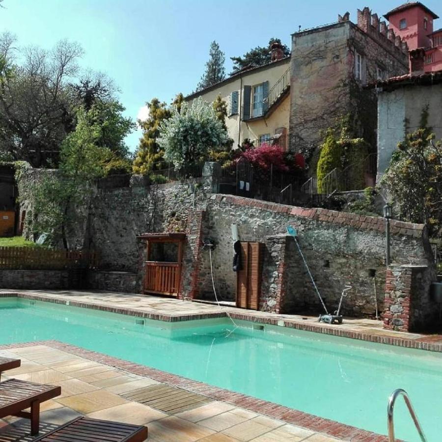 Castello Rosso Hotel Costigliole Saluzzo Buitenkant foto
